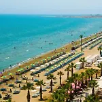 Marina View Seaside 아파트 라르나카