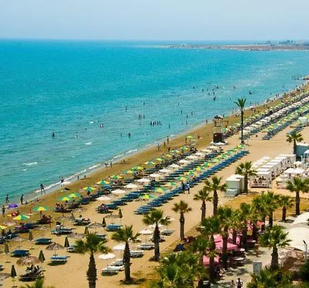 Marina View Seaside Apartment Larnaca