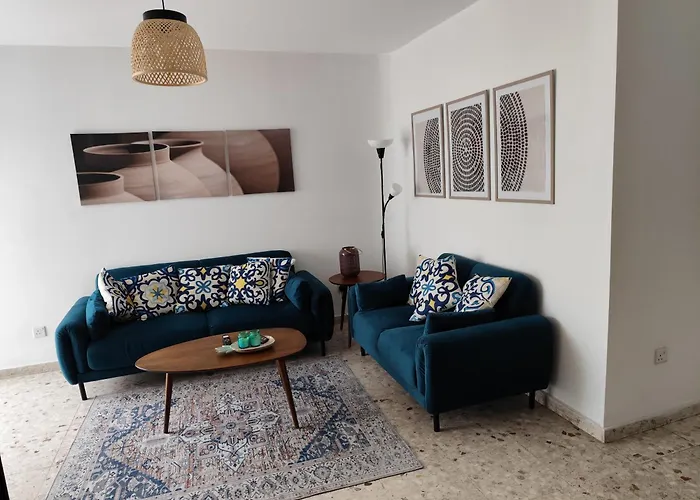 Marina View Seaside ラルナカ